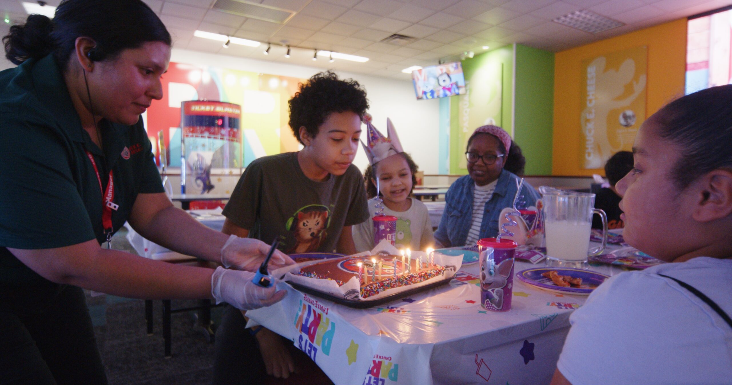 Kids at a Chuck E. Cheese Sensory Sensitive birthday party